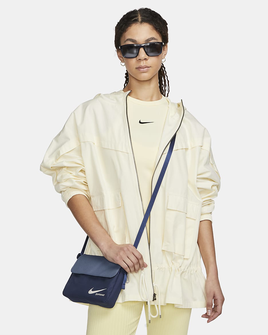 【Nike】★FUTURA 365 CROSSBODY BAG (3L) フューチュラ 365 Nike Sportswear Futura 365 Crossbody Bag (3L) - Black/White